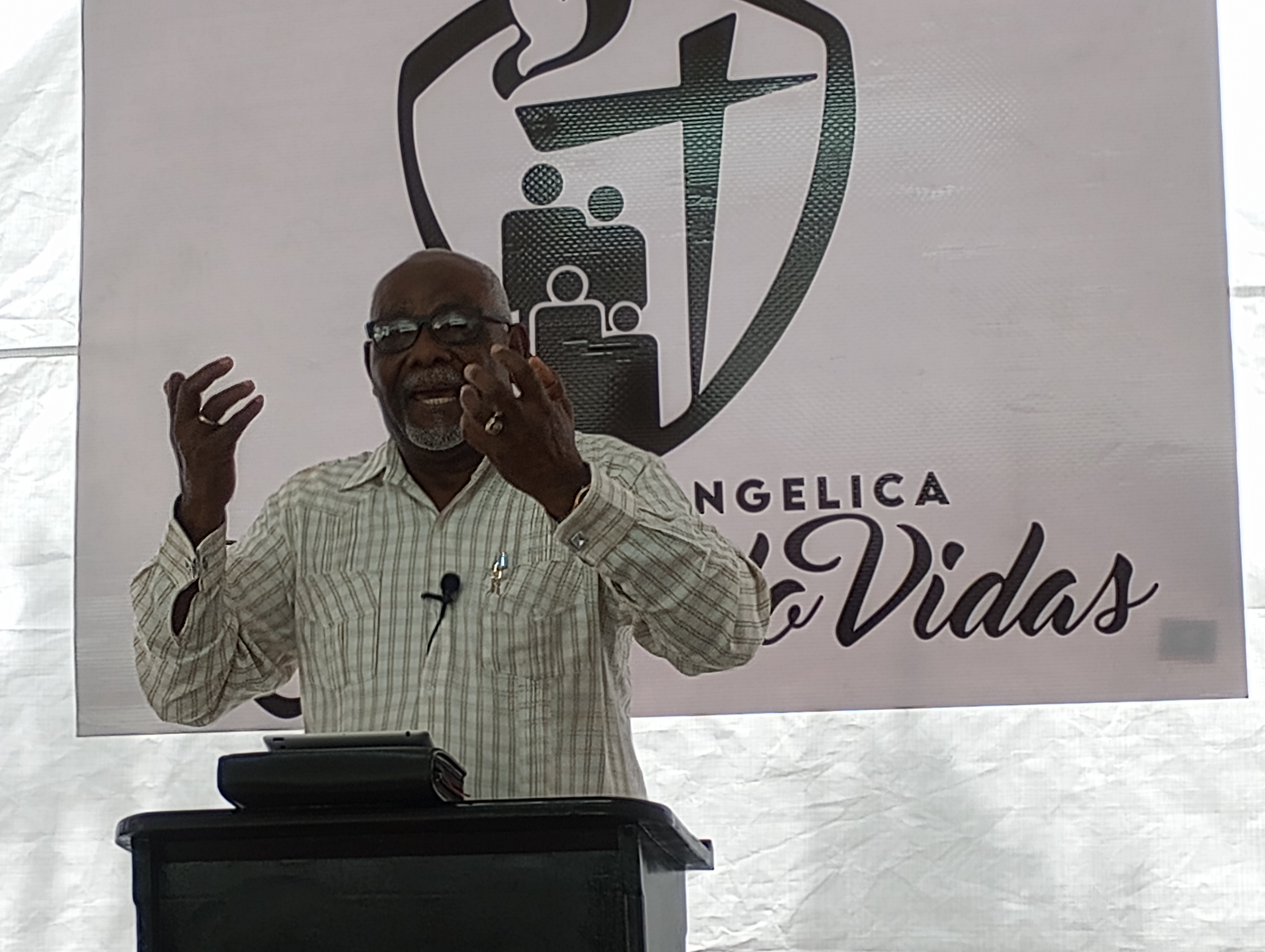 Pastor Dionisio Valdez