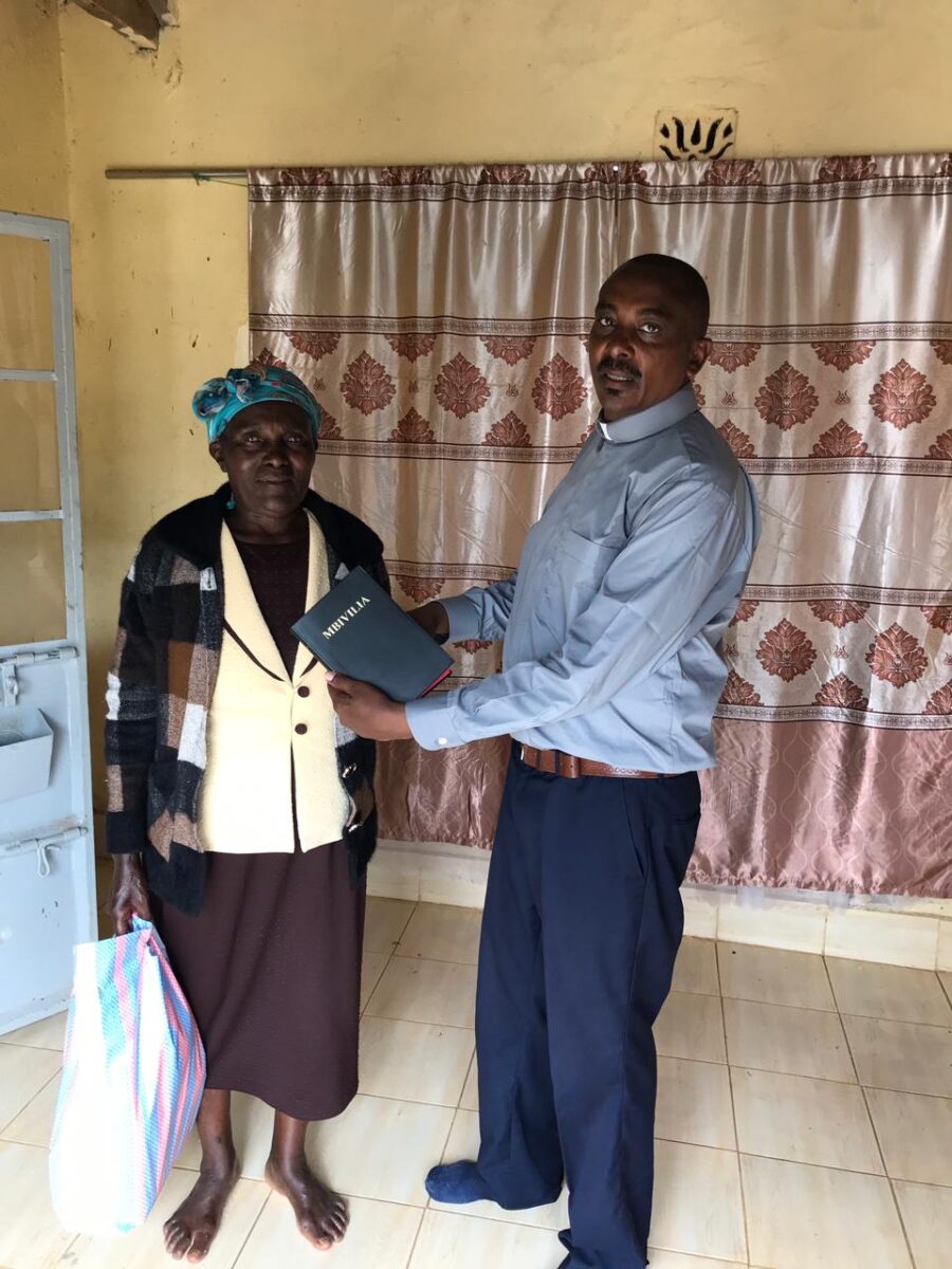 Bible distribution 